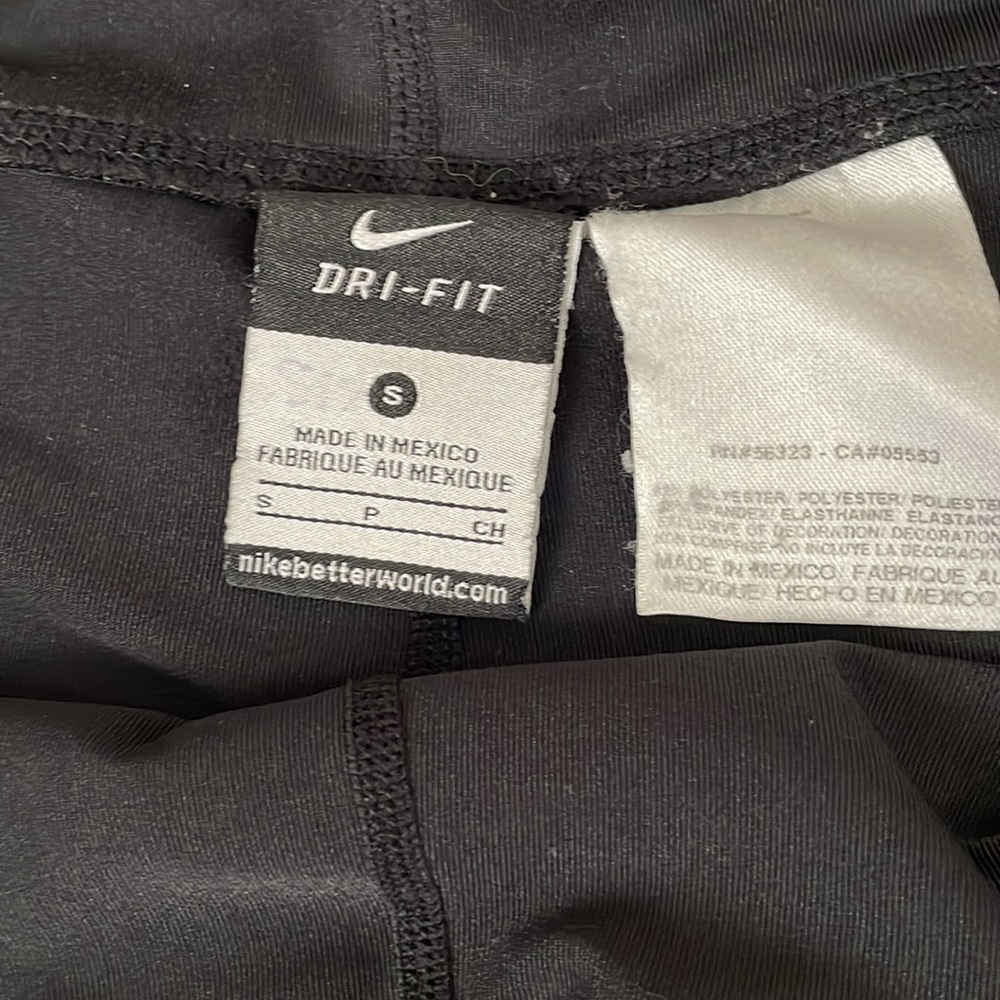 Nike Performance Dri-Fit Shorts, Size Small - Picture 4 of 7